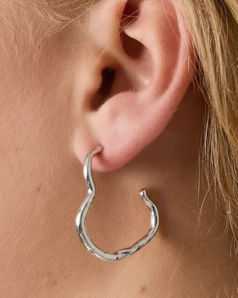 Grote Hartvormige Oorringen – Zilver