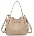 Luxe Torrente KAMELIA handtas in de kleur Taupe met goudkleurige details, exclusief verkrijgbaar bij niniforyou.
