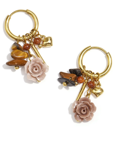 Kleine oorbellen met bloemenmotief