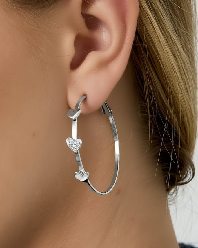 Prachtige Creolen met 3 Hartjes – Zilver